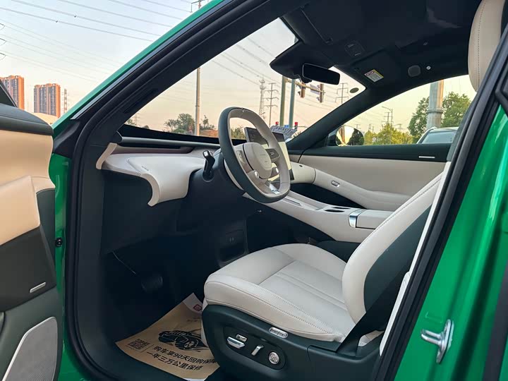 Фото 12 - Xiaomi YU7