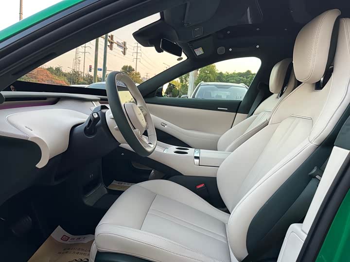 Фото 14 - Xiaomi YU7