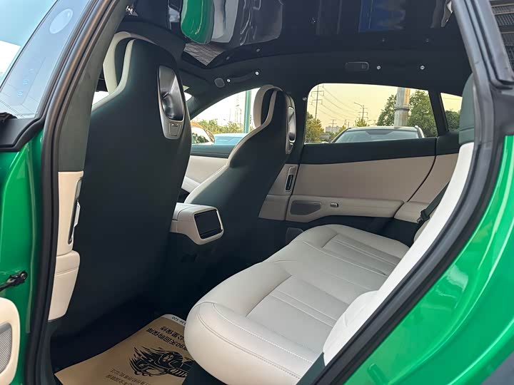 Фото 15 - Xiaomi YU7