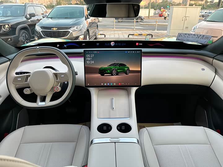 Фото 17 - Xiaomi YU7