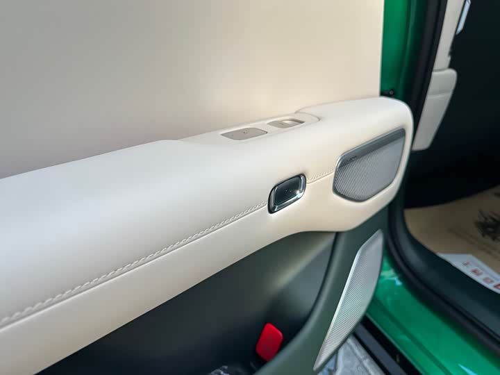 Фото 21 - Xiaomi YU7