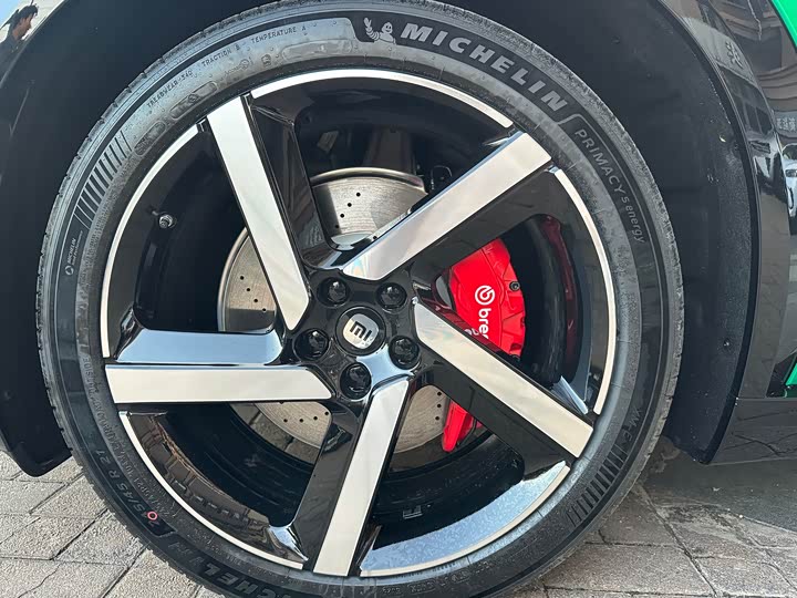 Фото 5 - Xiaomi YU7