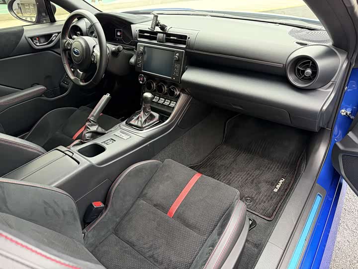 Фото 13 - Subaru BRZ