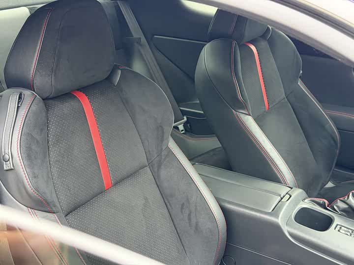 Фото 16 - Subaru BRZ