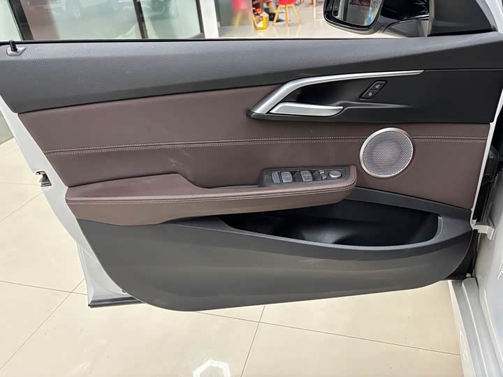 Фото 8 - BMW 1 Series