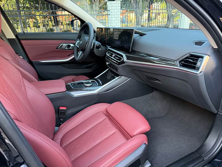 Фото 11 - BMW 3 Series