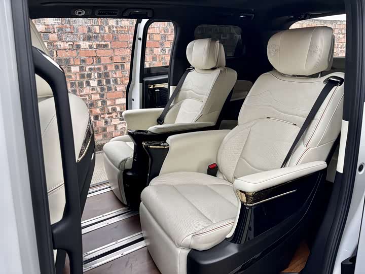 Фото 14 - GAC Trumpchi M8