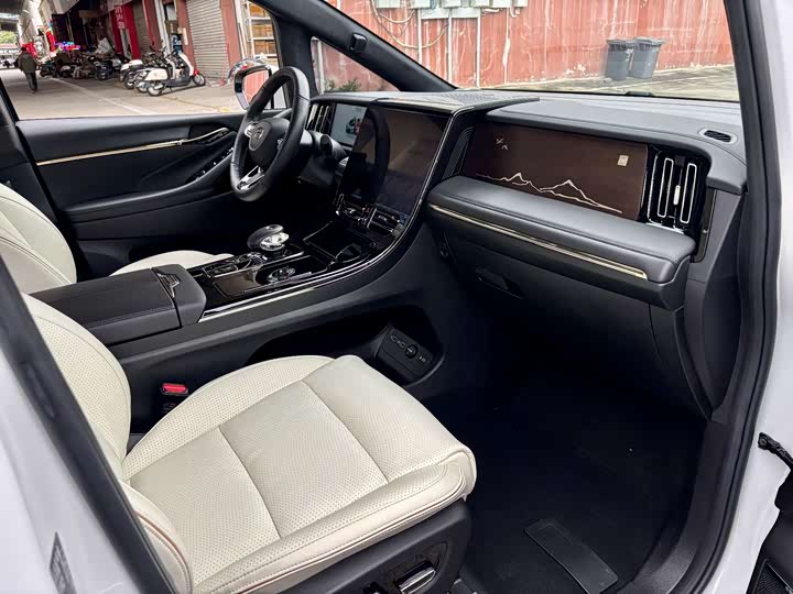 Фото 9 - GAC Trumpchi M8