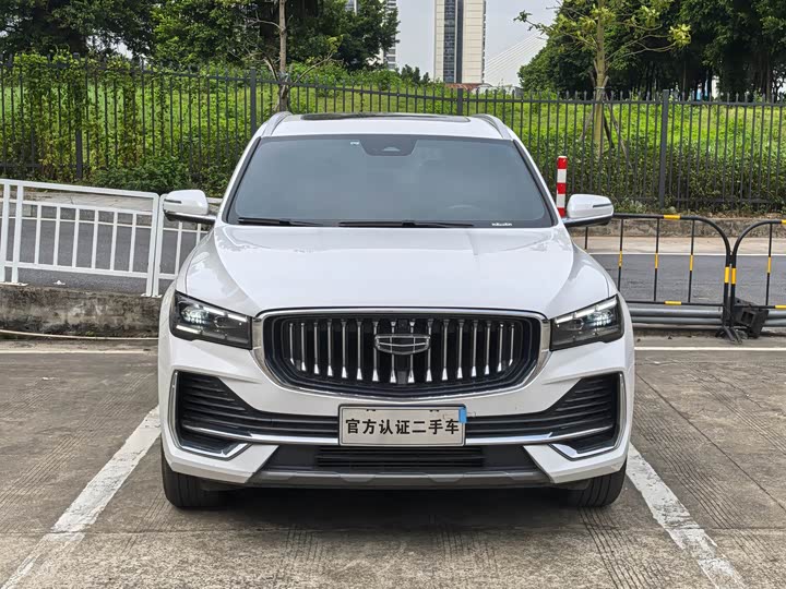 Фото 2 - Geely Monjaro