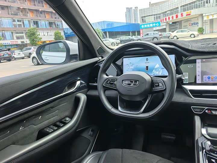 Фото 7 - Geely Monjaro