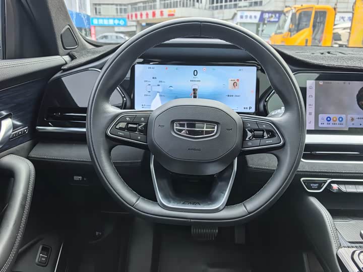 Фото 9 - Geely Monjaro