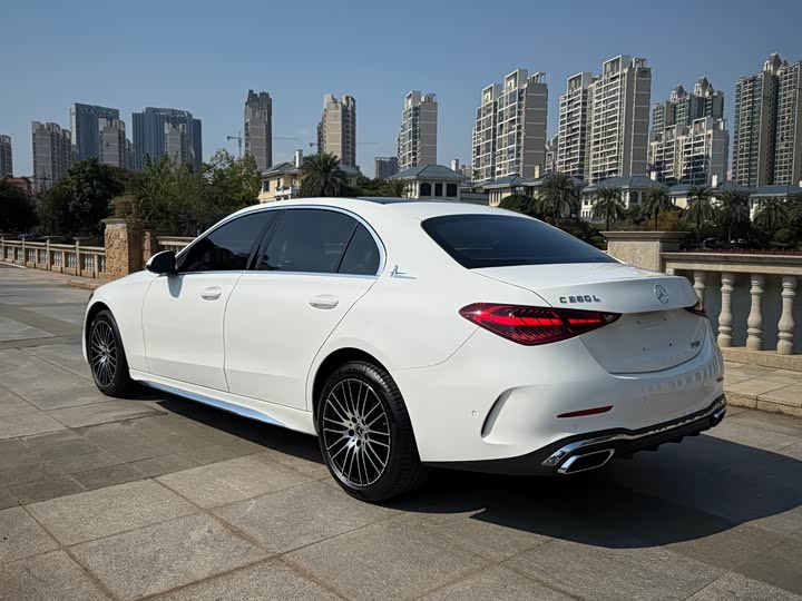 Фото 14 - Mercedes-Benz C-Class