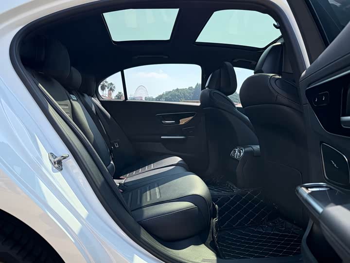 Фото 9 - Mercedes-Benz C-Class