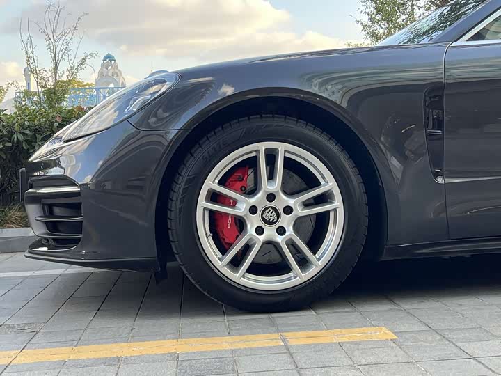 Фото 11 - Porsche Panamera