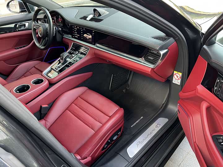 Фото 6 - Porsche Panamera