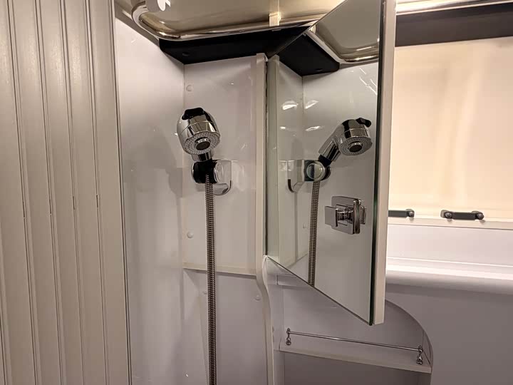 Фото 24 - Ford Transit