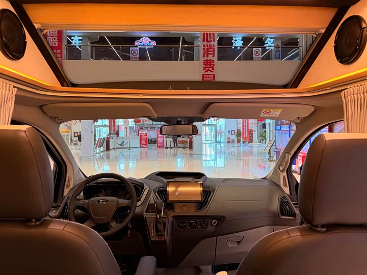 Фото 25 - Ford Transit