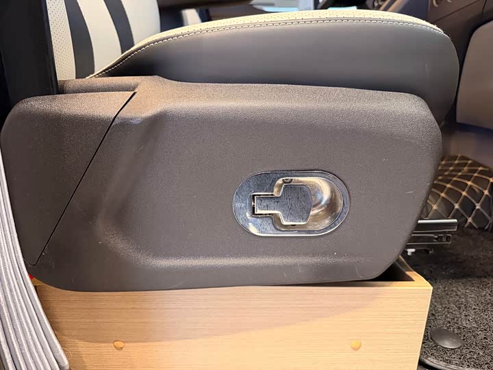 Фото 32 - Ford Transit