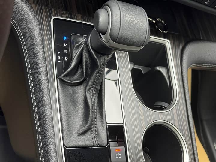 Фото 9 - Toyota Sienna