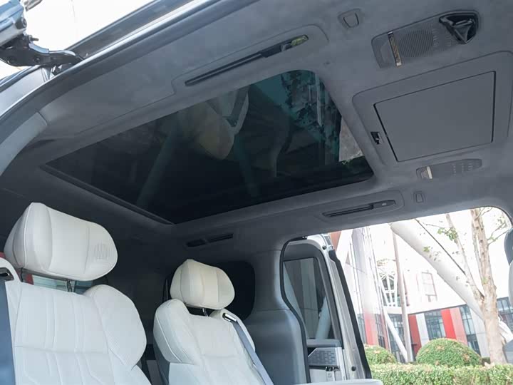 Фото 54 - Zeekr 009