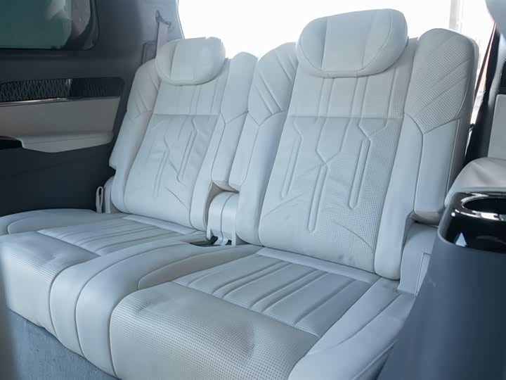 Фото 55 - Zeekr 009