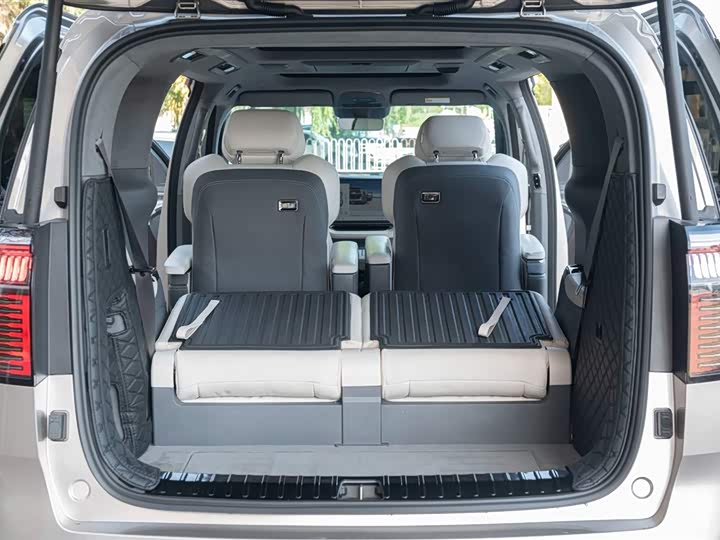 Фото 59 - Zeekr 009