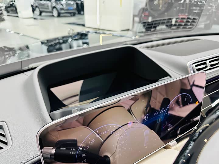 Фото 13 - Mercedes-Benz Maybach S-Class