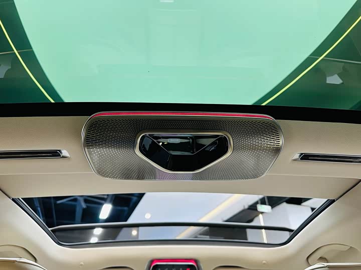 Фото 16 - Mercedes-Benz Maybach S-Class