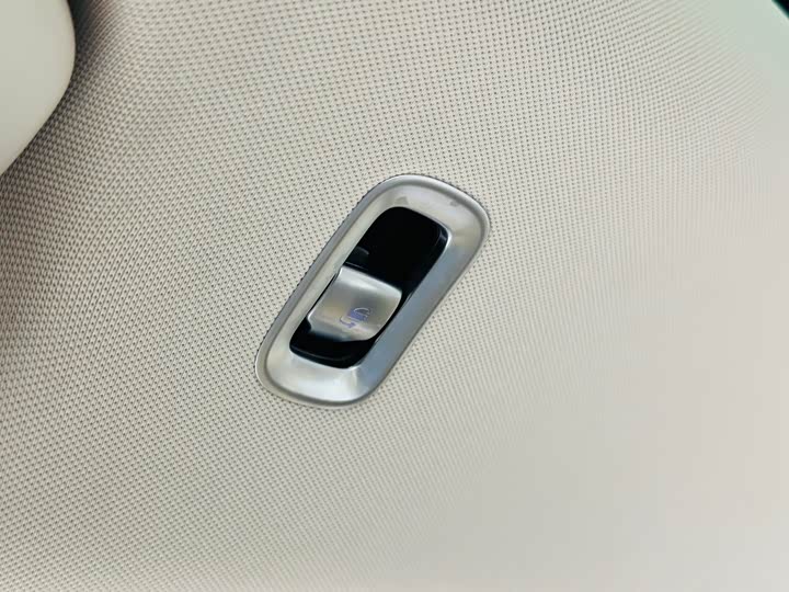 Фото 17 - Mercedes-Benz Maybach S-Class