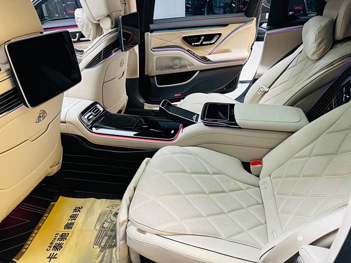Фото 9 - Mercedes-Benz Maybach S-Class