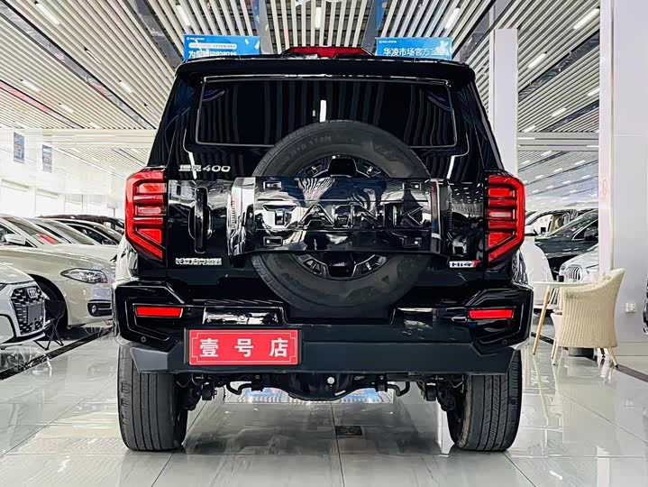 Фото 5 - Tank 400 Hybrid