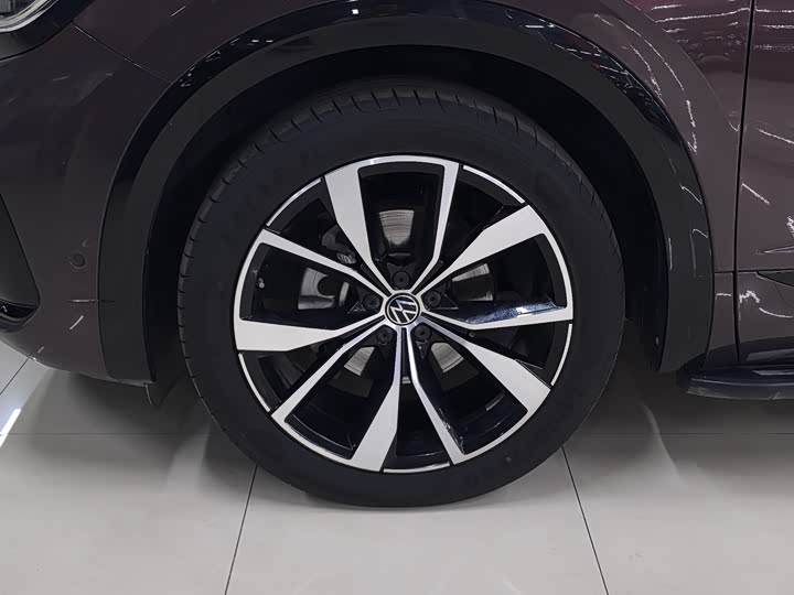 Фото 17 - Volkswagen Talagon