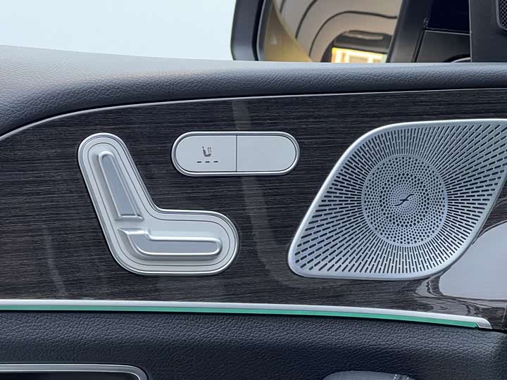 Фото 11 - Mercedes-Benz GLE-Class