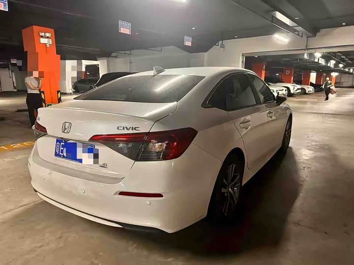 Фото 4 - Honda Civic