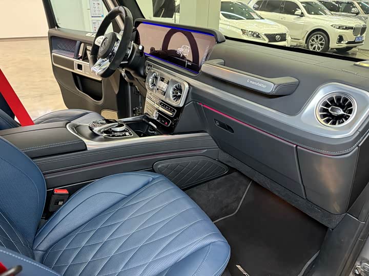 Фото 14 - Mercedes-Benz G-Class AMG