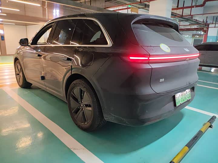 Фото 11 - LiXiang L6