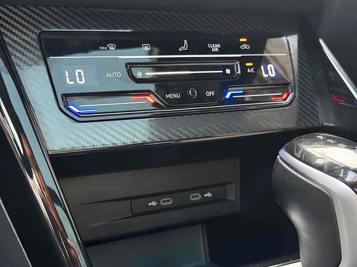 Фото 14 - Volkswagen Tayron