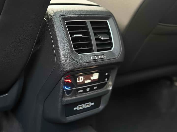 Фото 18 - Volkswagen Tayron