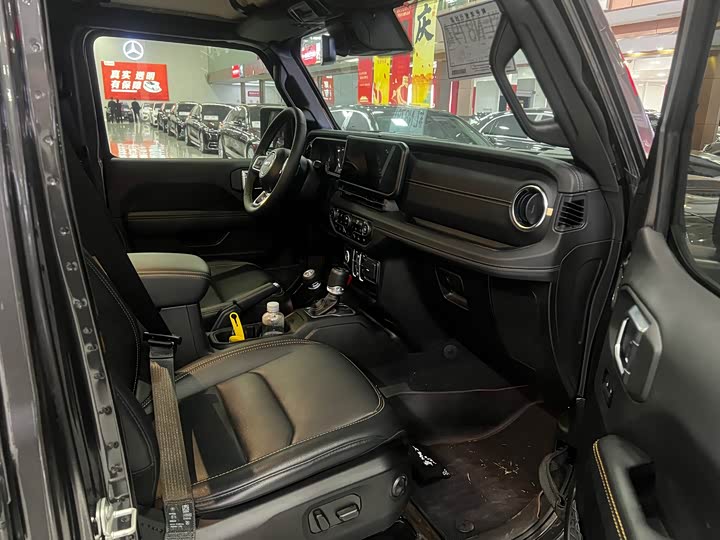 Фото 9 - Jeep Wrangler