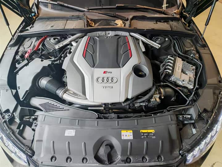 Фото 11 - Audi RS 4