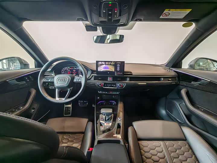 Фото 16 - Audi RS 4