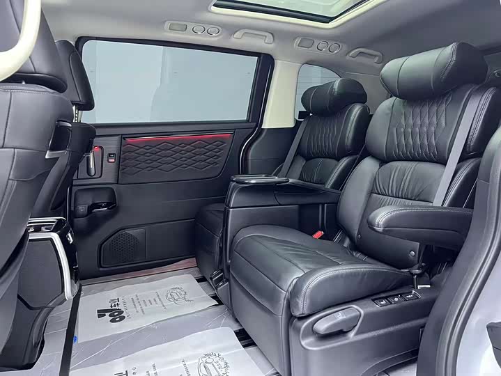 Фото 4 - Honda Elysion