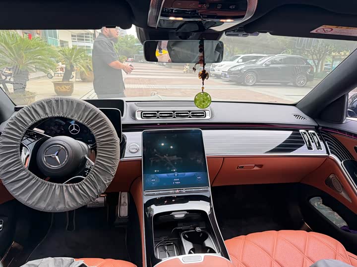 Фото 3 - Mercedes-Benz Maybach S-Class