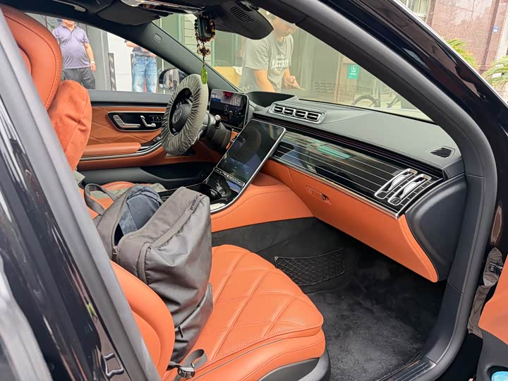 Фото 4 - Mercedes-Benz Maybach S-Class