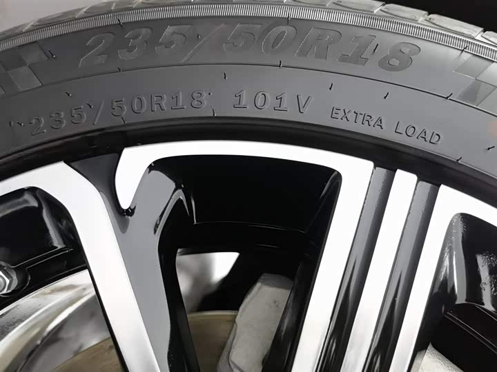 Фото 24 - Hongqi H5 Hybrid