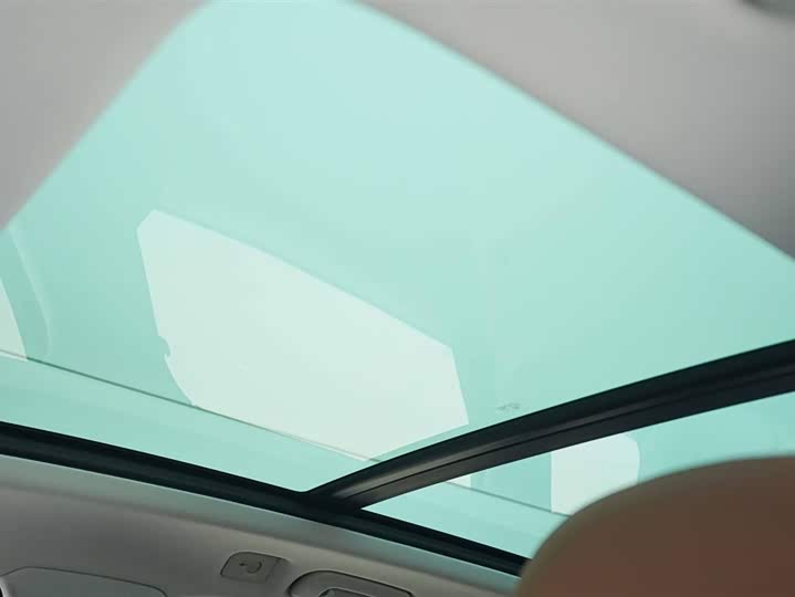 Фото 12 - Audi Q7