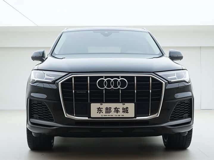 Фото 2 - Audi Q7