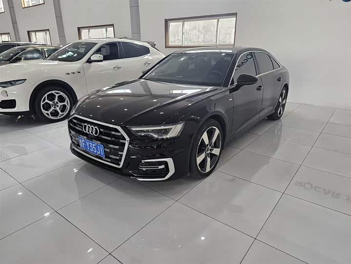 Фото 1 - Audi A6L