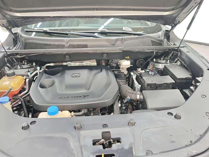 Фото 10 - Changan CS75 Plus