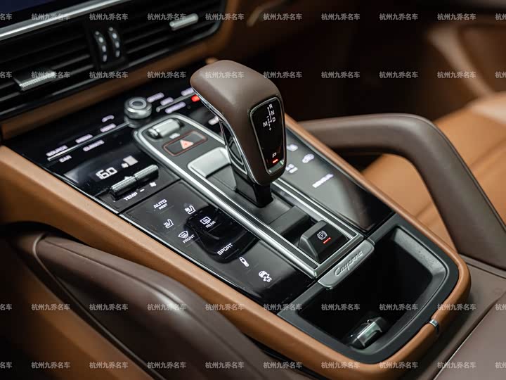 Фото 10 - Porsche Cayenne